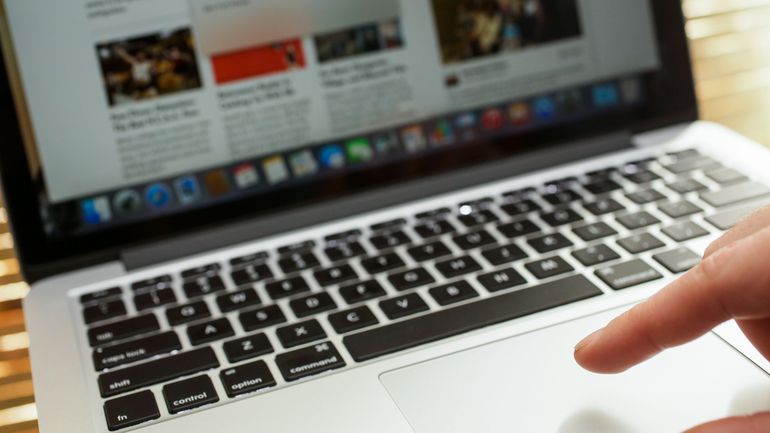 Consumer Reports tuyên bố lỗi pin trên Macbook Pro 2016