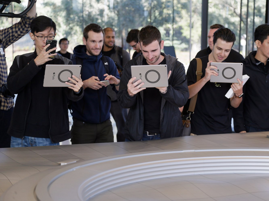 Apple đang gặp khó khăn trong việc giữ chân nhân tài tại Thung lũng Silicon