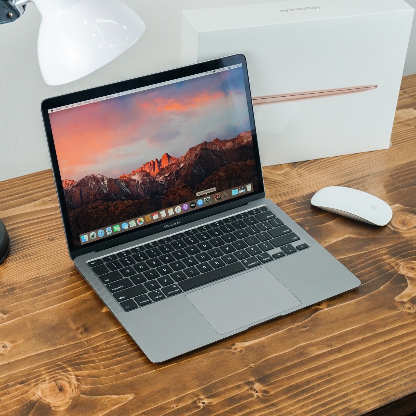 Macbook Air M1 có mấy màu? Màu nào phù hợp với bạn nhất?