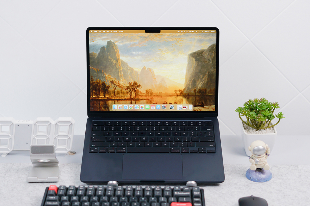 MacBook Air 2022 vs Air 2019 Intel: Kích thước màn hình và đồ phân giải 