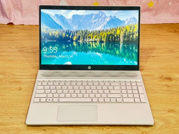 Laptop Sinh Viên: Chọn Windows Hay MacBook - Chọn Thế Nào Cho Phù Hợp?