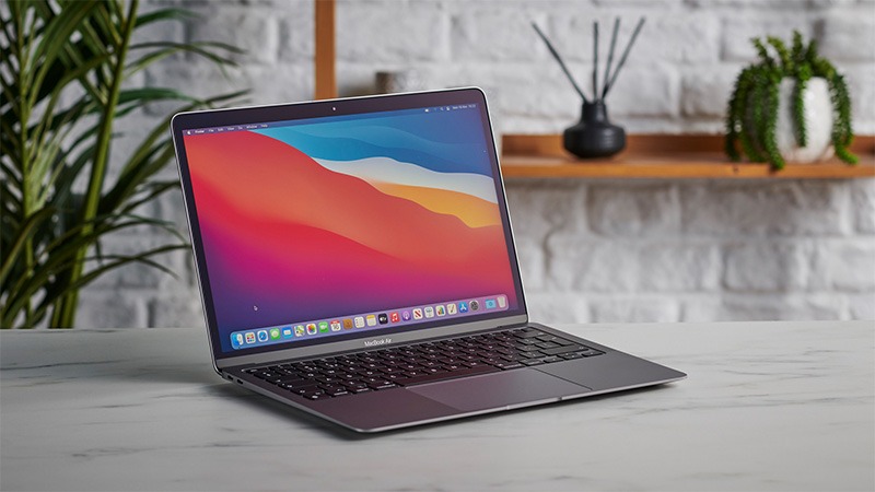 So Sánh MacBook Air M1 và M2: Chênh Nhau 3-6 Triệu, Nên Chọn Mẫu Nào Năm 2025?