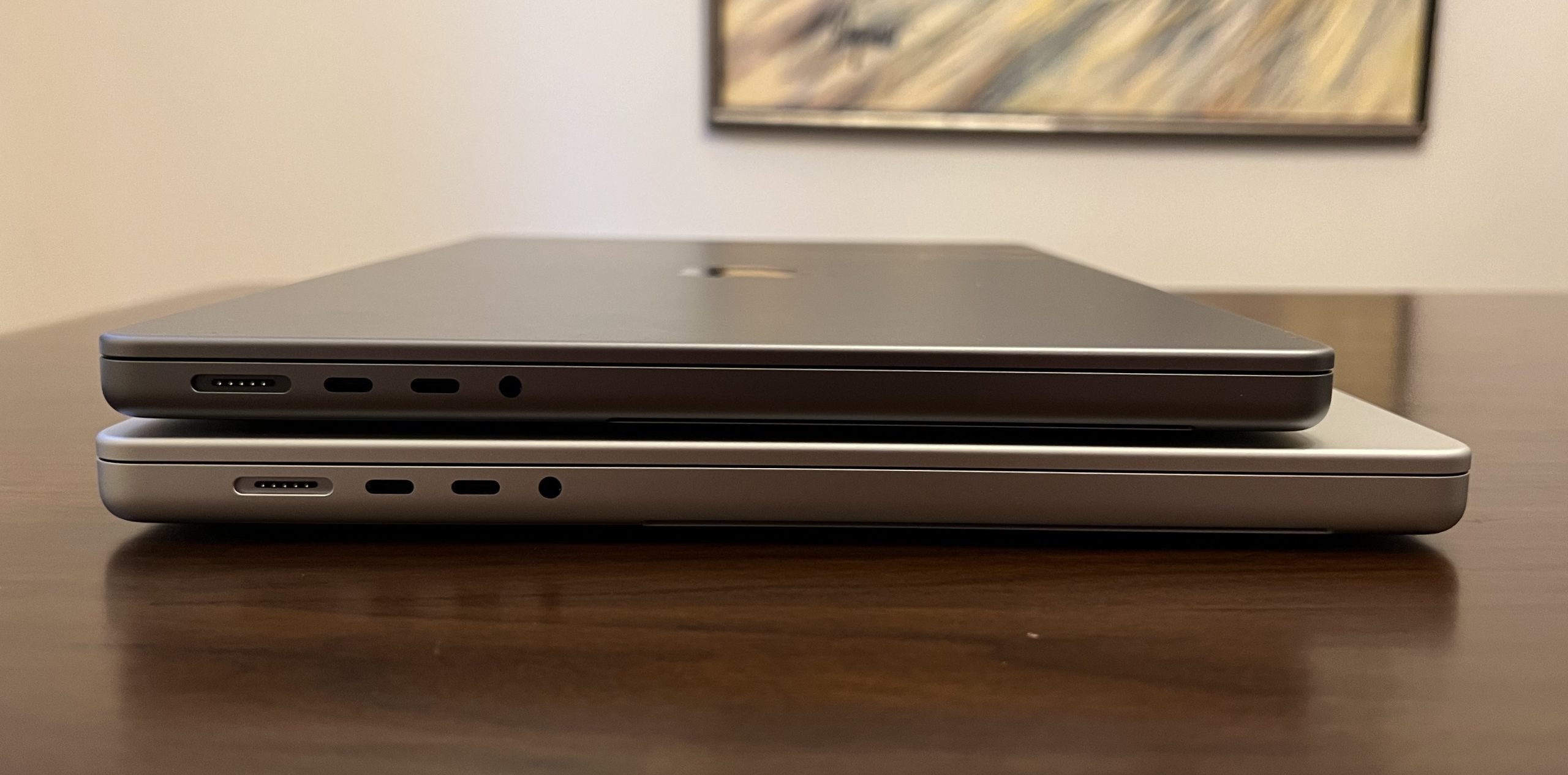 So sánh MacBook Pro 14 inch và 16 inch - Đâu mới là "chân ái" của bạn?