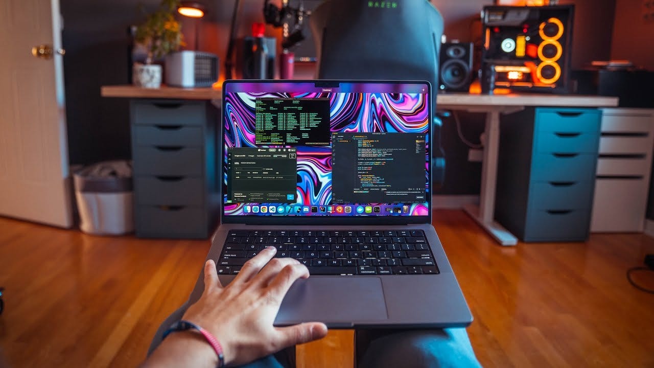 15 Mẫu Laptop Cấu Hình Cao Mạnh Mẽ, Đáng Mua Nhất