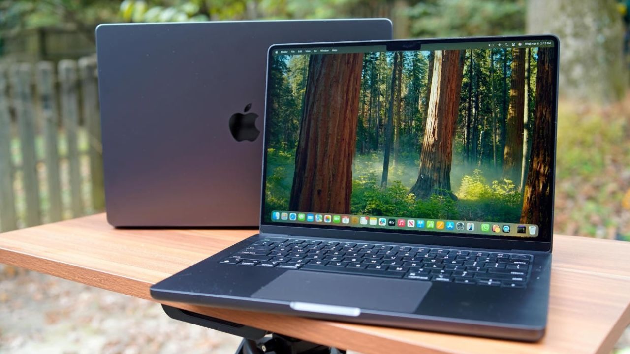 17 Mẫu Laptop Cho Dân Marketing Tốt Nhất Giúp Bạn "Xử" Đẹp Mọi Công Việc