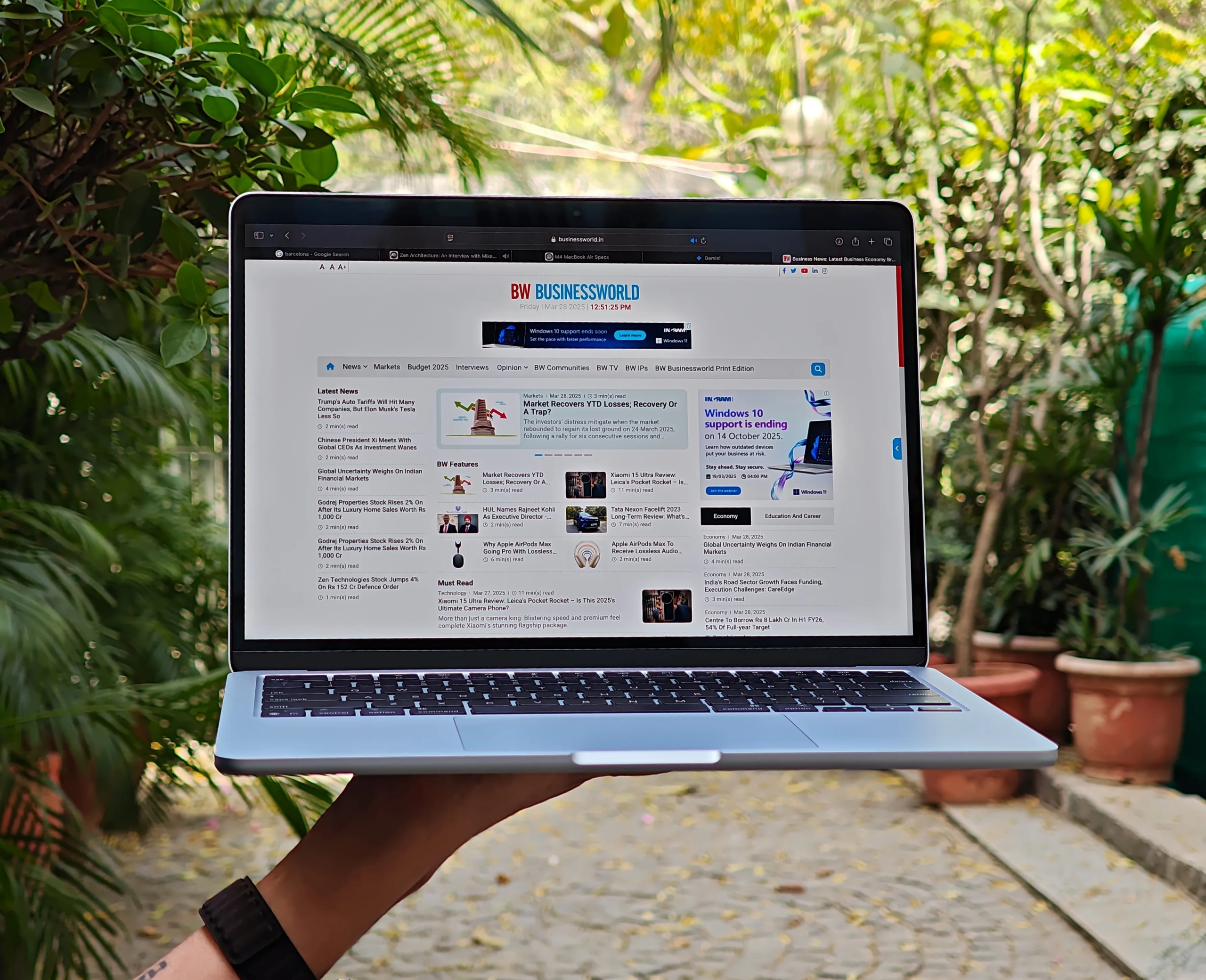 16 Mẫu Laptop Doanh Nhân Đẳng Cấp Có Hiệu Năng Tốt Nhất