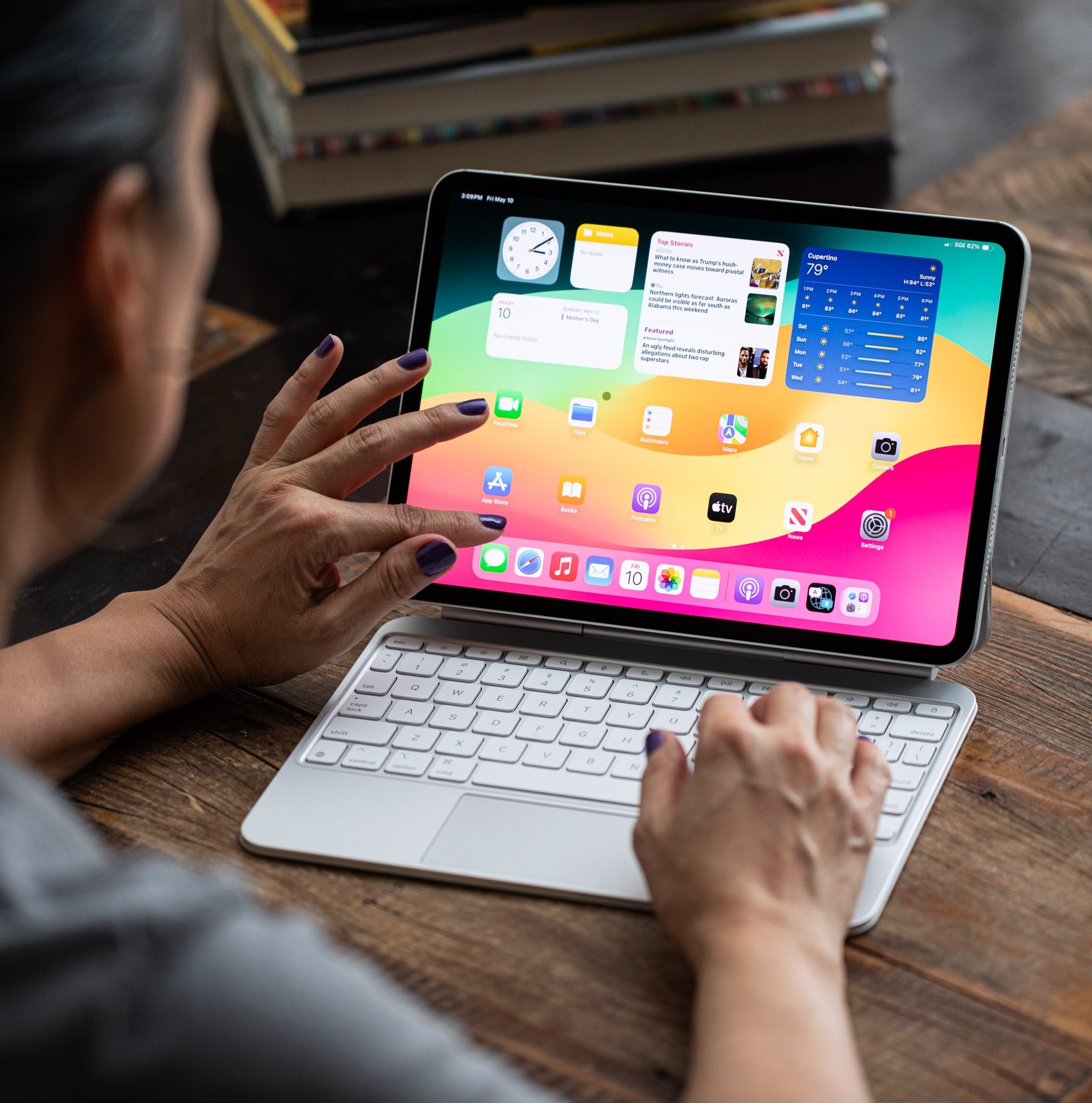 Nên Mua Ipad Hay Laptop? Đi Làm, Học Tập Thì Lựa Chọn Nào Tốt Nhất