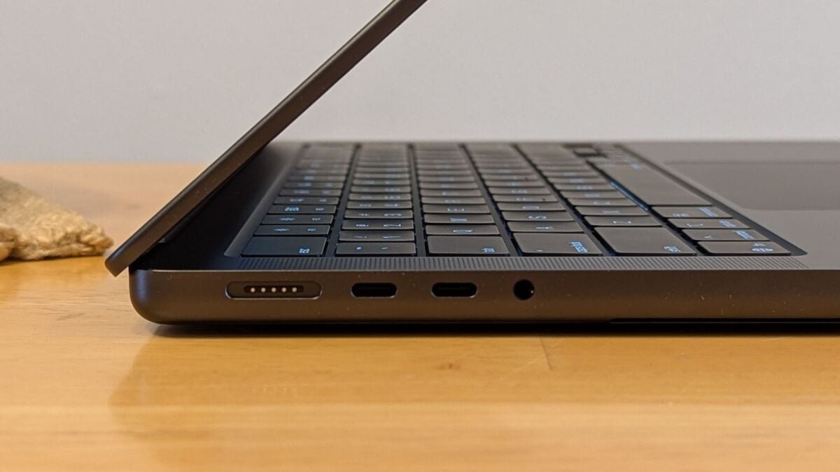 Đánh Giá MacBook Pro M5: Bước Nhảy Vọt Về Hiệu Năng Và Trí Tuệ Nhân Tạo