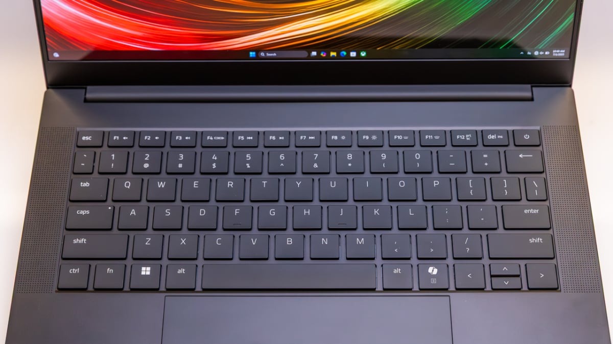 Lựa Chọn Thay Thế MacBook Pro M4: 7 Laptop Windows Đáng Mua Nhất