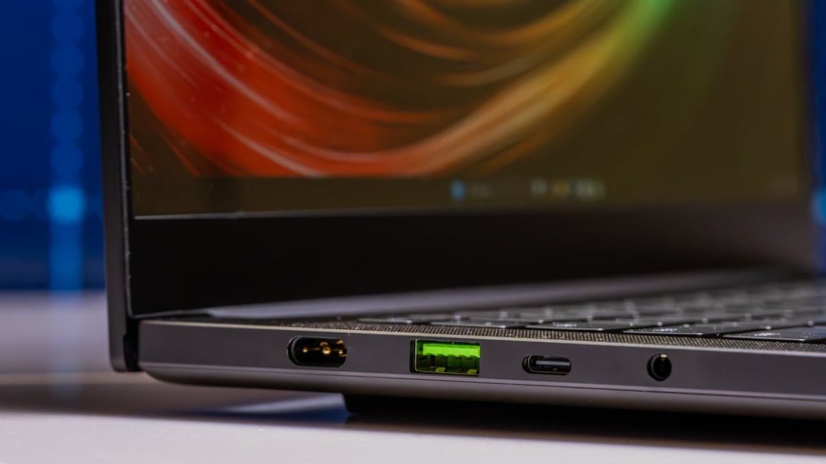 Lựa Chọn Thay Thế MacBook Pro M4: 7 Laptop Windows Đáng Mua Nhất