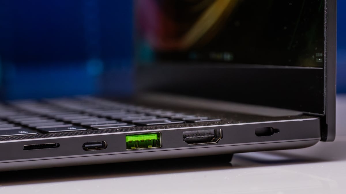 Lựa Chọn Thay Thế MacBook Pro M4: 7 Laptop Windows Đáng Mua Nhất