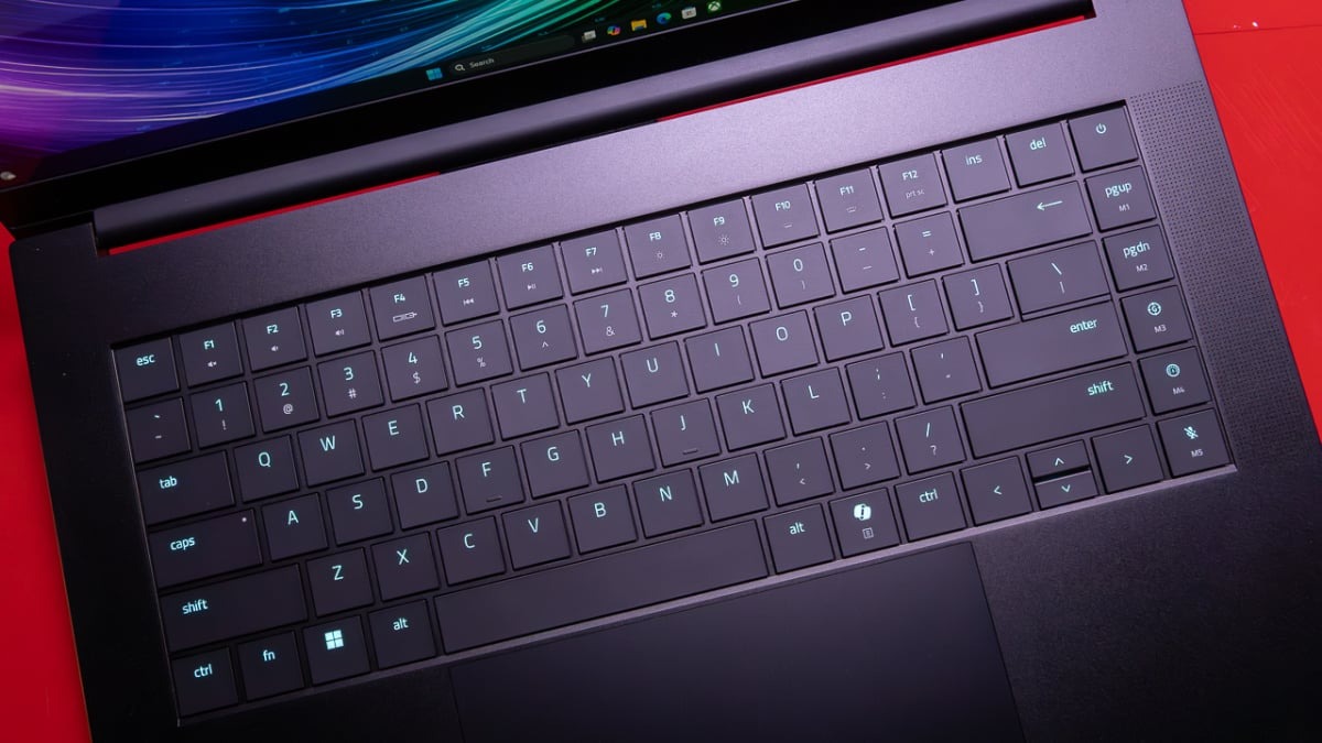 Lựa Chọn Thay Thế MacBook Pro M4: 7 Laptop Windows Đáng Mua Nhất