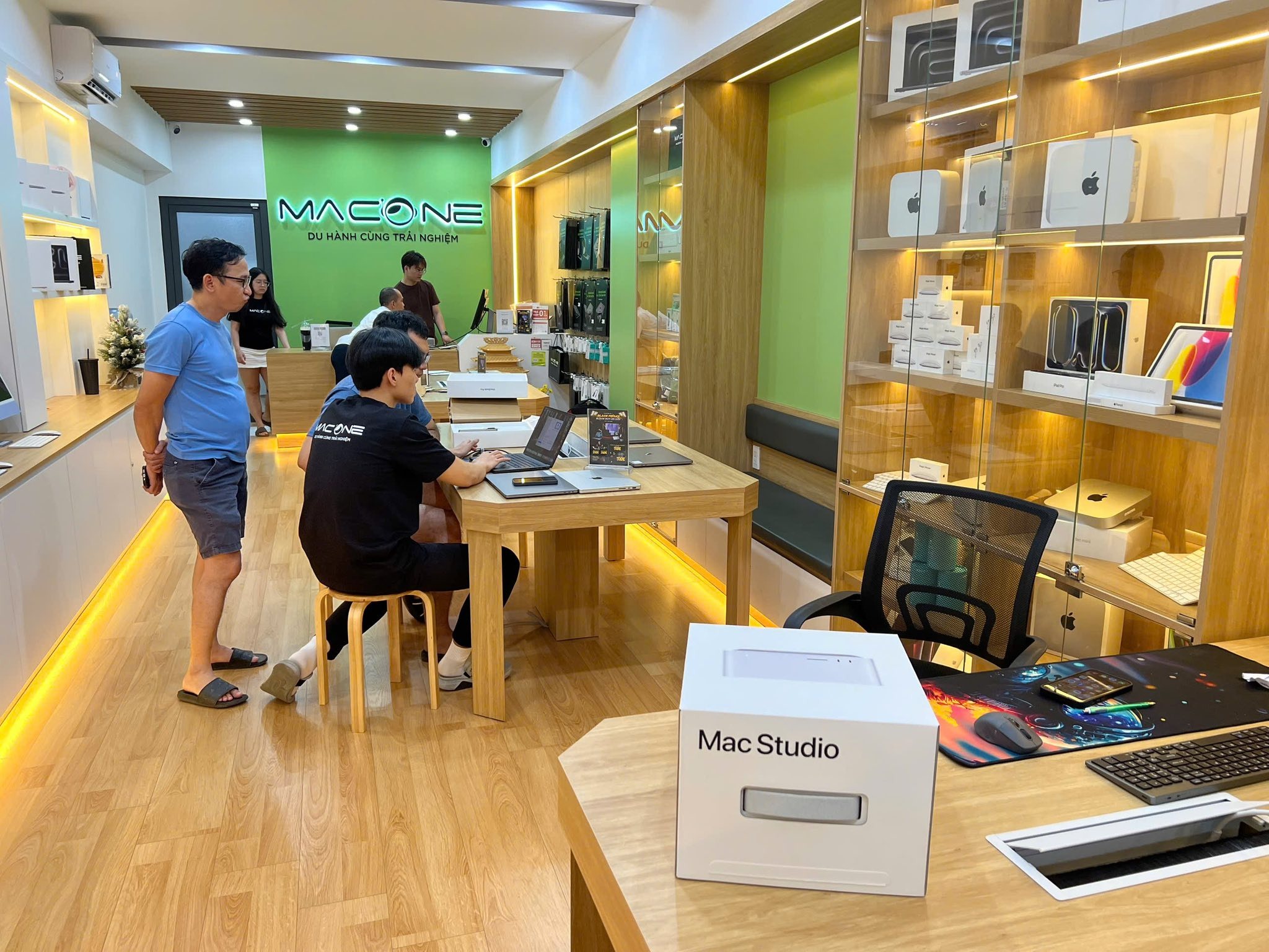 Top 5 MacBook đáng xuống tiền nhất 2025-2026: Bí quyết chọn máy "giữ giá"