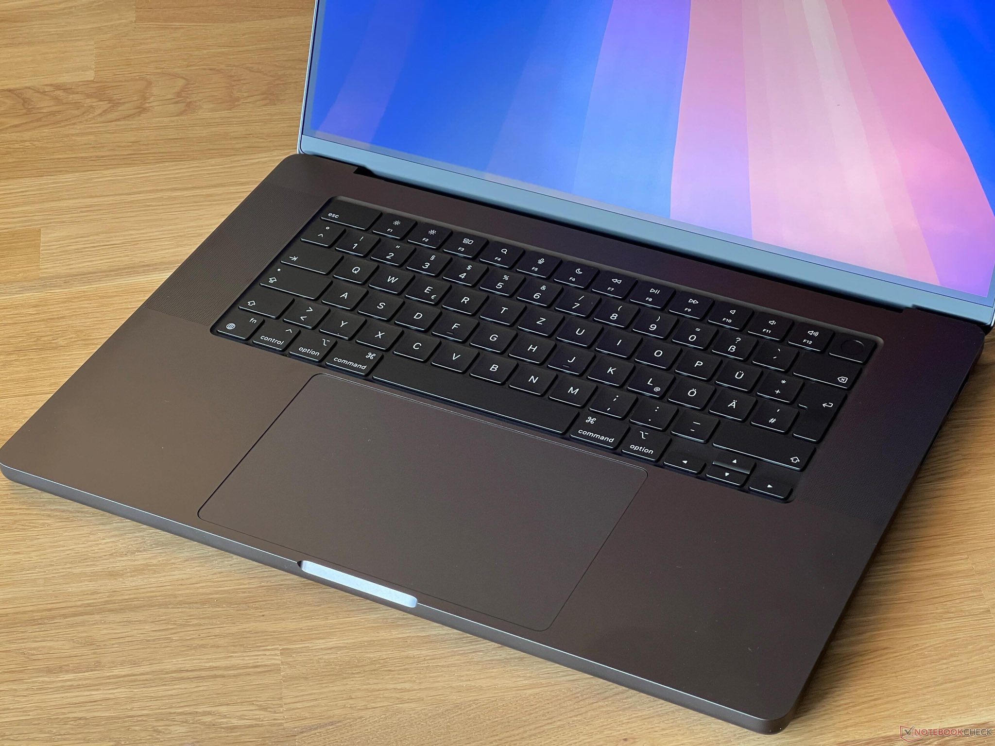 Màn hình Liquid Retina XDR MacBook Pro M5 Pro M5 Max: Đánh giá chuyên sâu