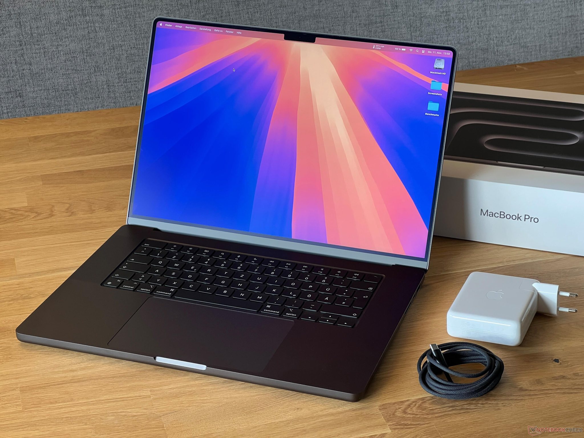 Màn hình Liquid Retina XDR MacBook Pro M5 Pro M5 Max: Đánh giá chuyên sâu