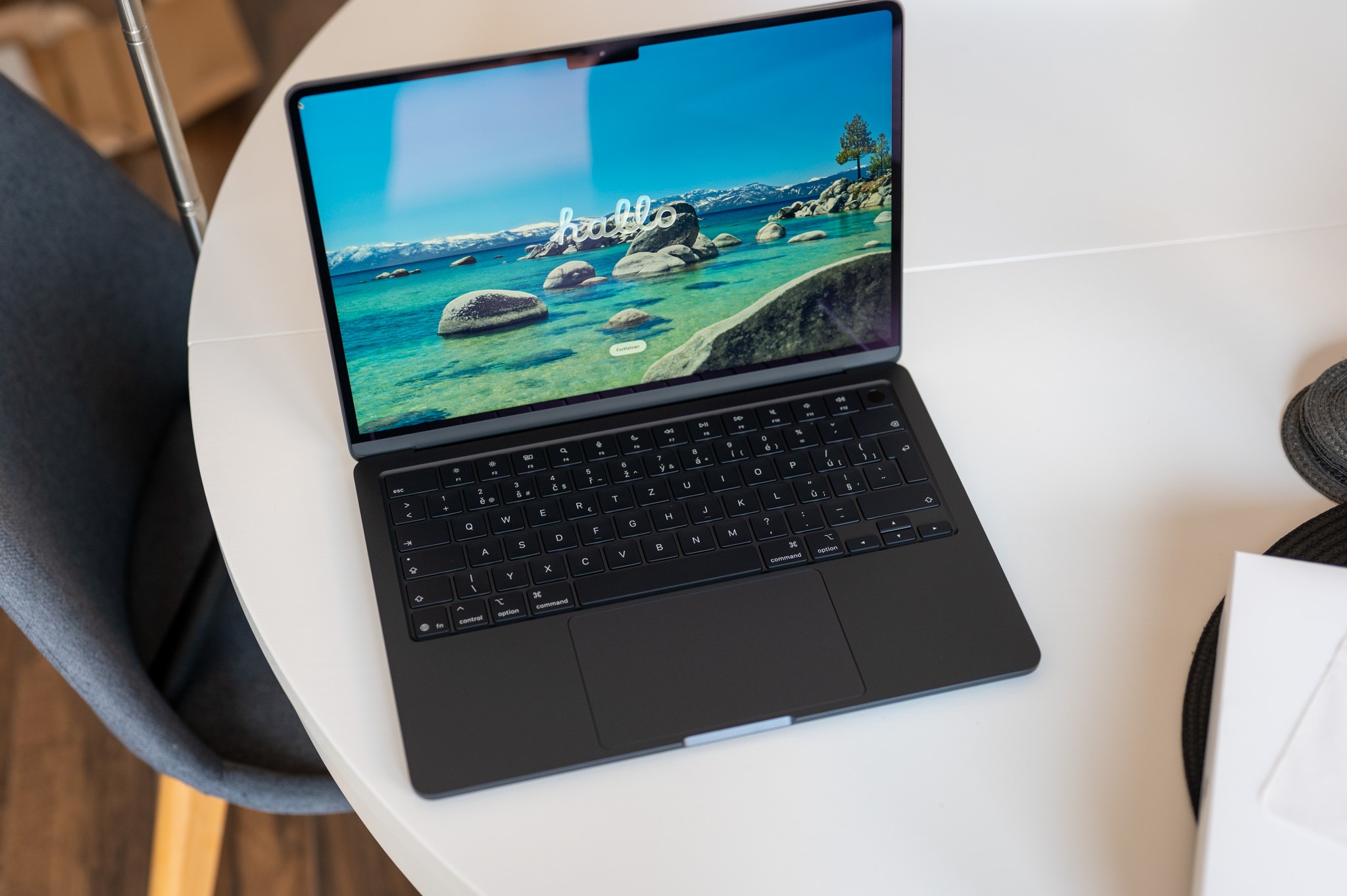Camera 12MP Center Stage MacBook Air M5: Mình Đã Tìm Hiểu Kỹ Và Đây Là Sự Thật