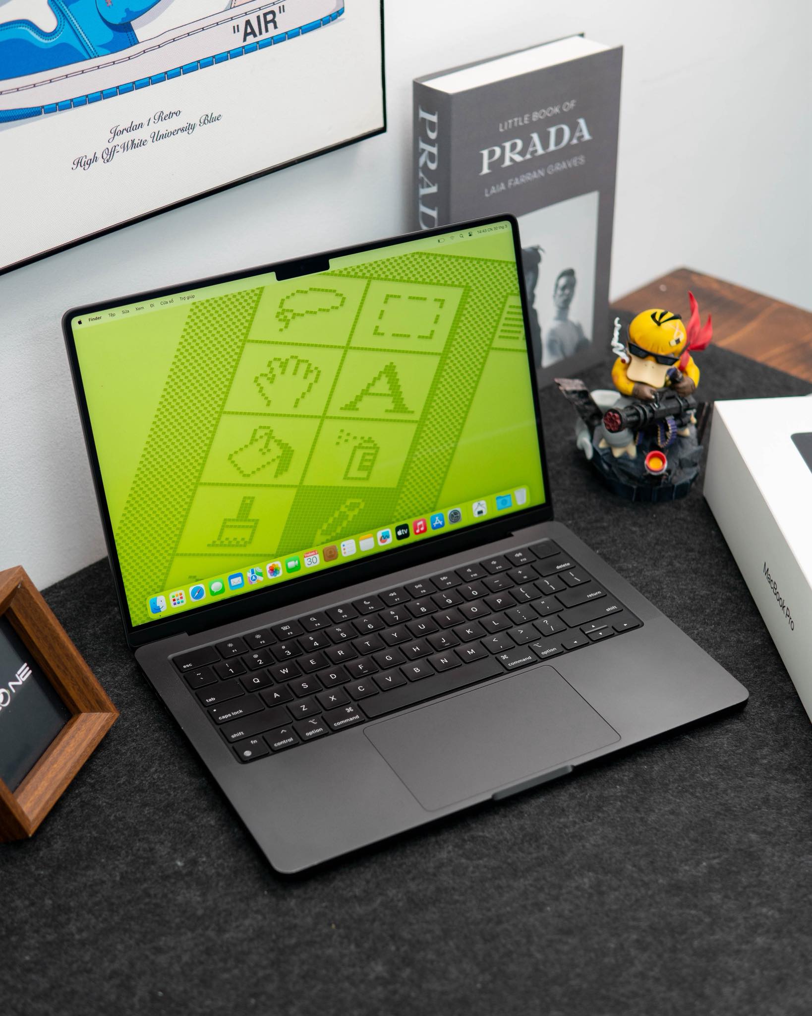 Mua MacBook Pro M5 Max doanh nghiệp: báo giá & VAT