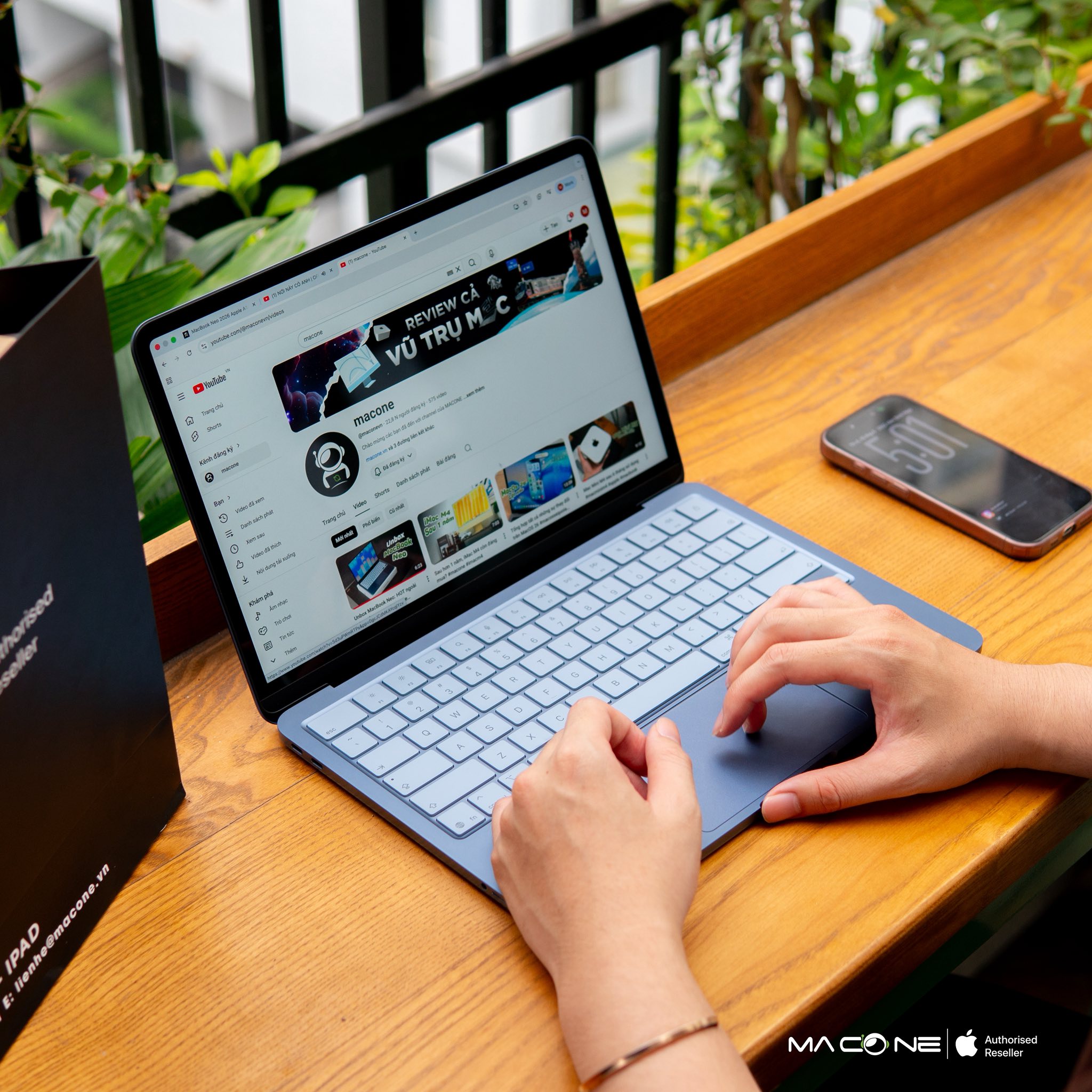 Mua MacBook Pro M5 Max doanh nghiệp: báo giá & VAT