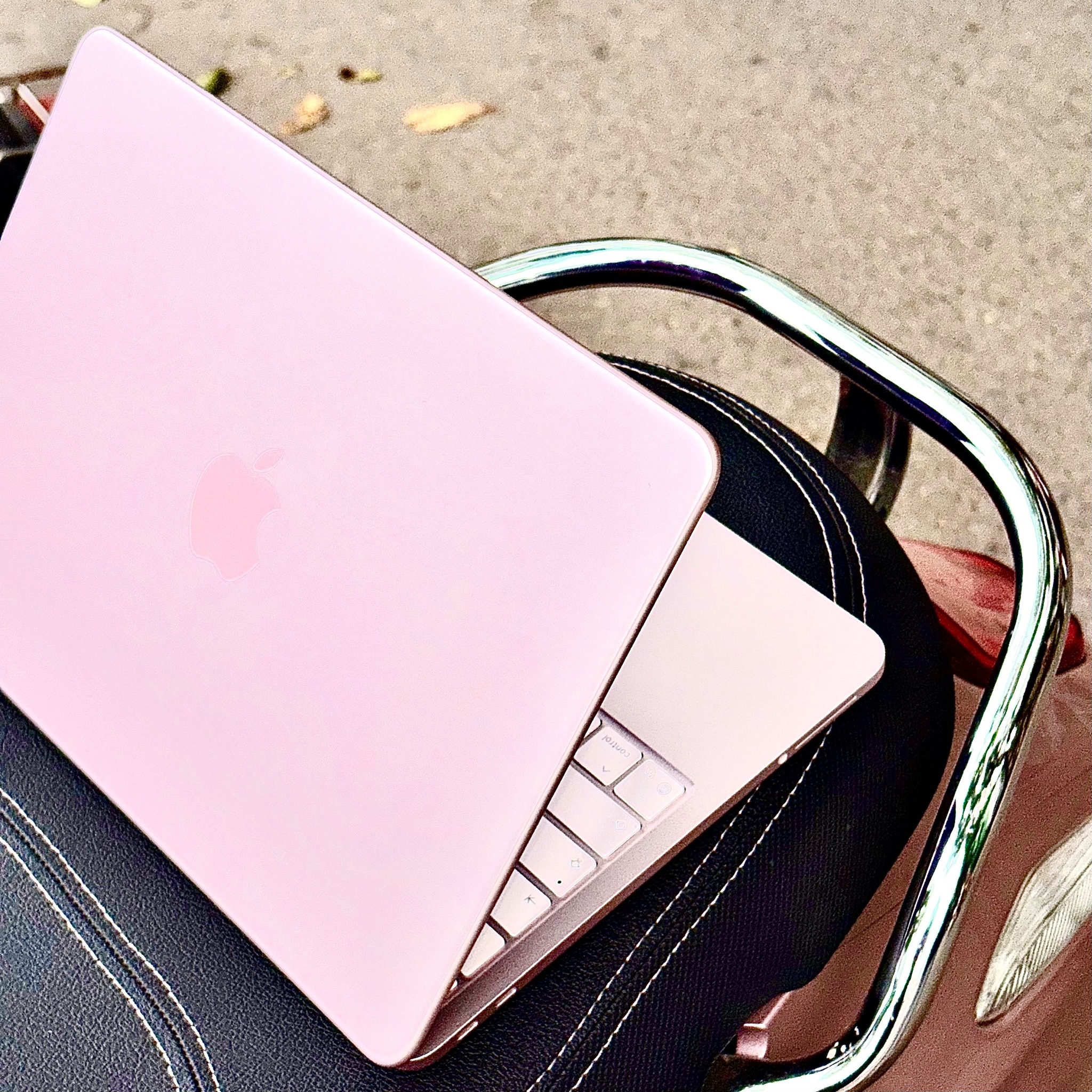 Chip A18 Pro trên MacBook Neo: Giải mã sức mạnh điện thoại trên laptop 16,5 triệu 