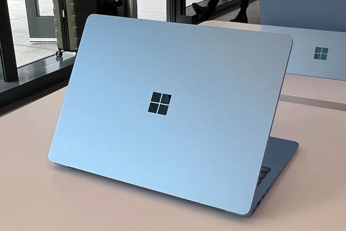 Surface Laptop 7 vs MacBook Air M5 - Khi Nào Thì Nên Chọn Máy Nào?