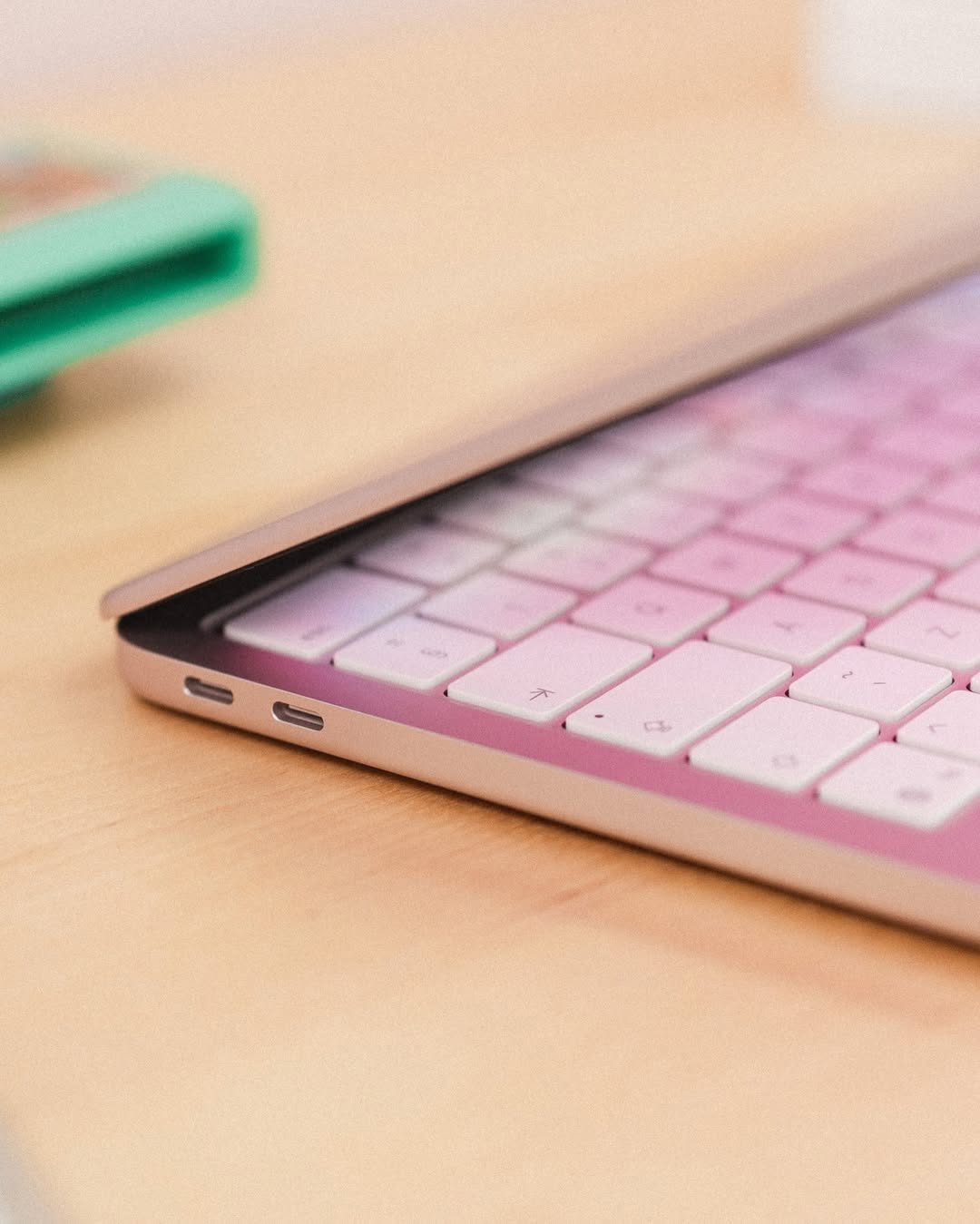 Xu hướng chọn màu MacBook Neo cho sinh viên